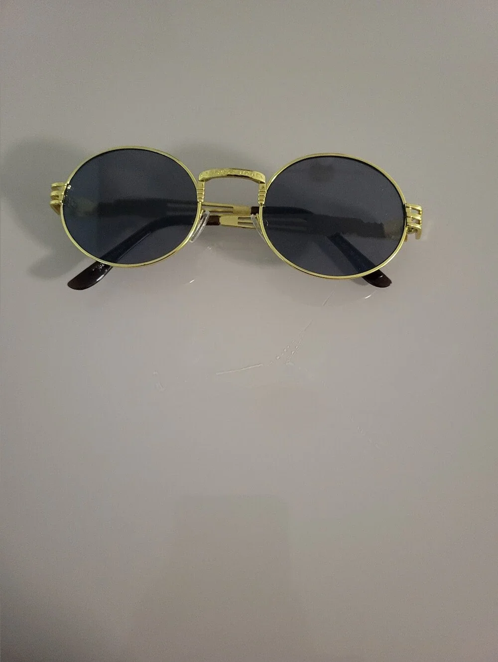 Gold Frame Round Unisex Sunglasses with Dark Black/greyish Lenses